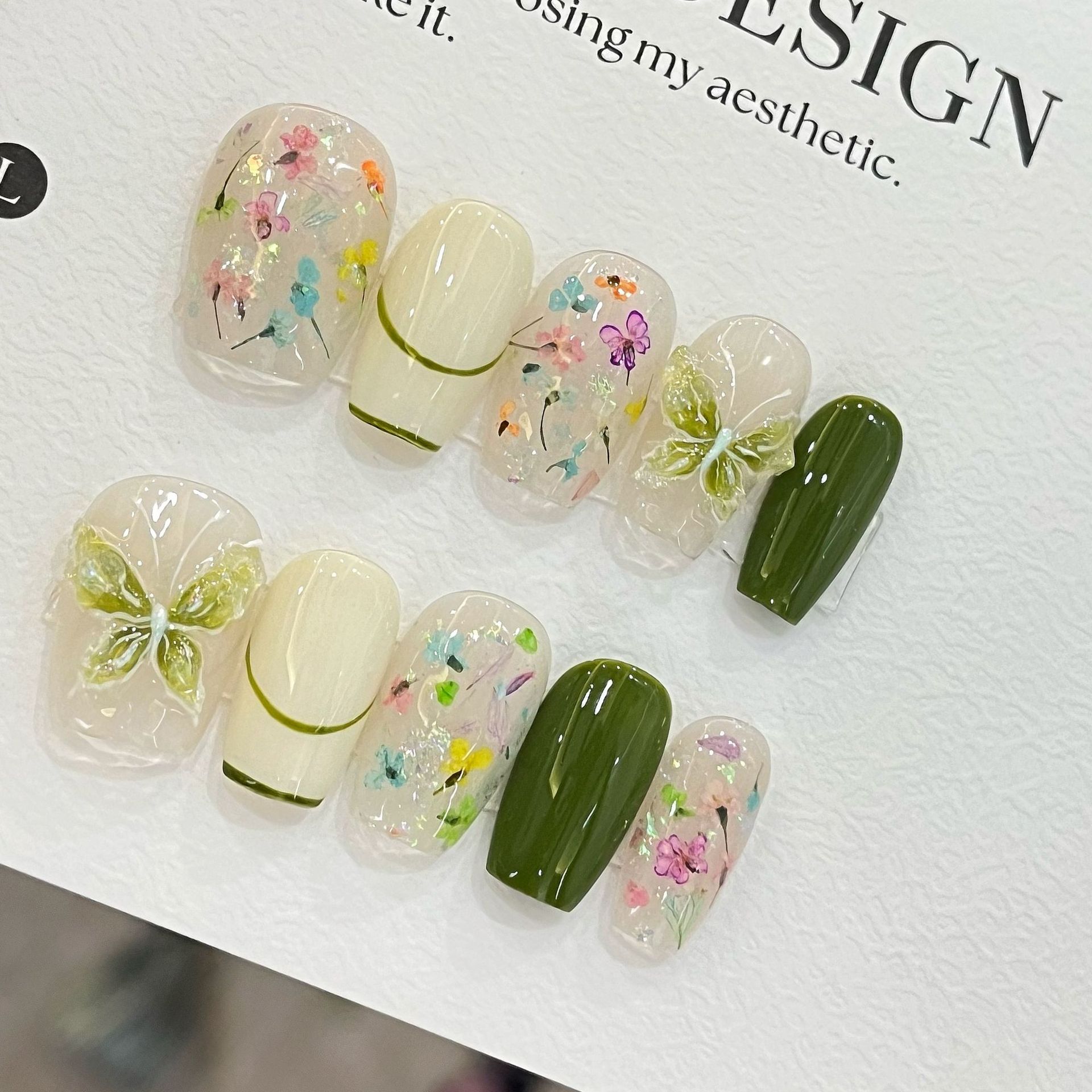 10 pz. Unghie Finte a Farfalla - Pressed Flower Art recensione e prezzo