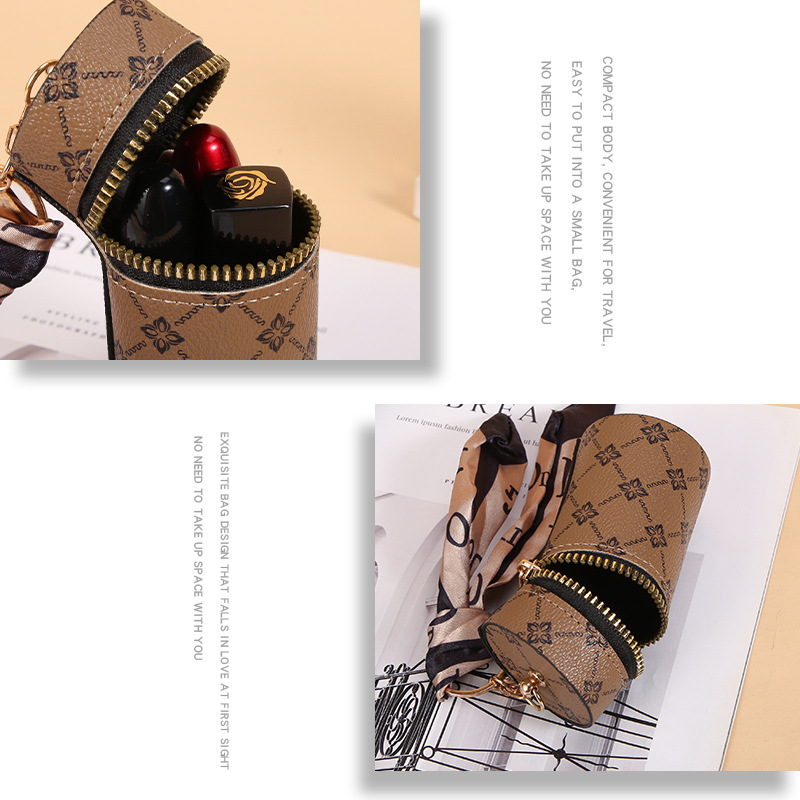 Portachiavi con rossetto model - Monogram Keychain Leather recensione e prezzo