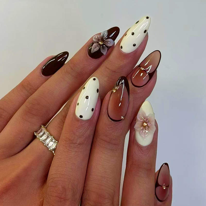 Set di 24 Unghie Finte a Mando - Pressed Flower Art recensione e prezzo
